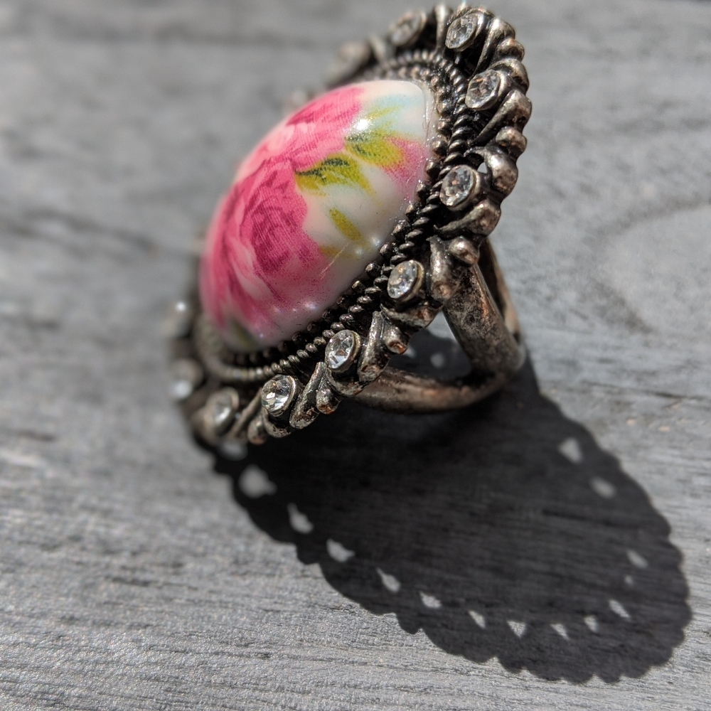 Vintage Style Ring - Picture 2 of 3